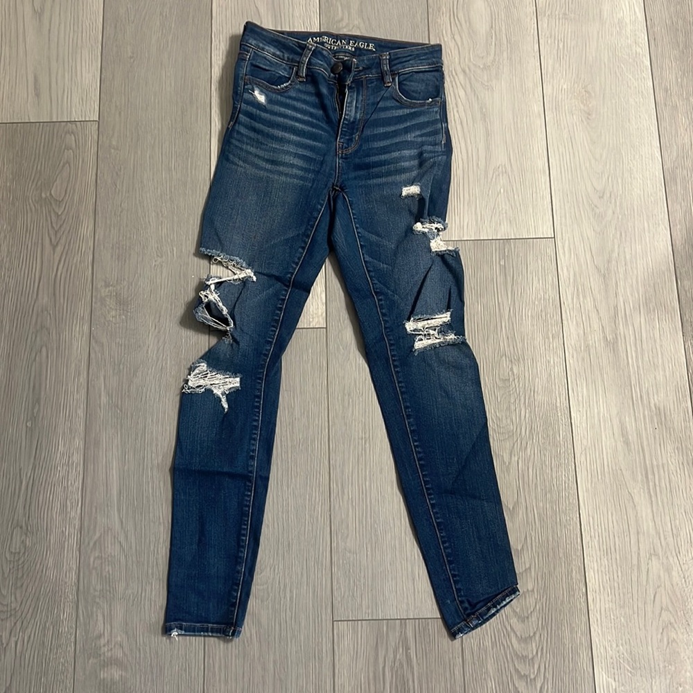 American eagle distressed skinny jeans